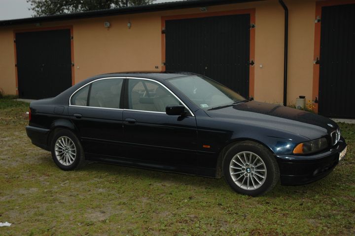 BMW 530