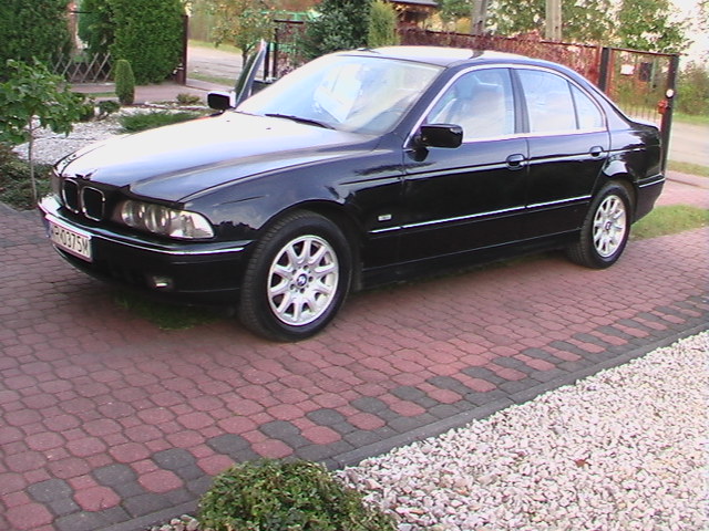 BMW 525