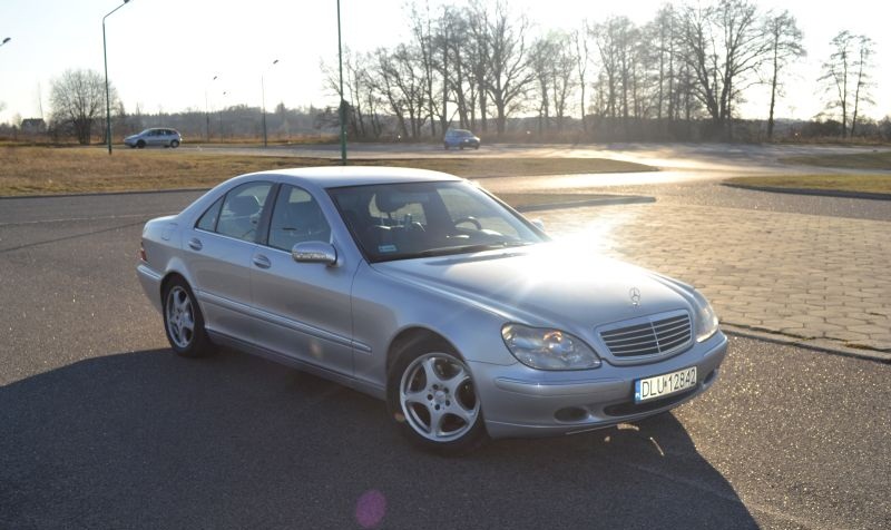 Mercedes-Benz 320