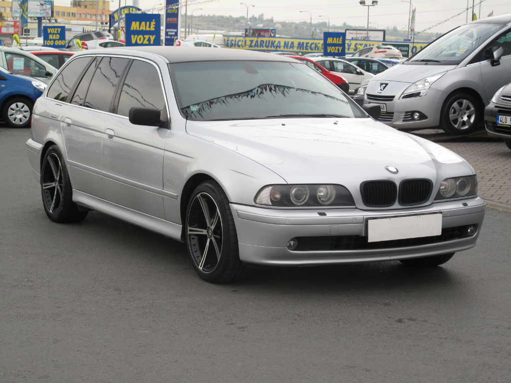 BMW 530