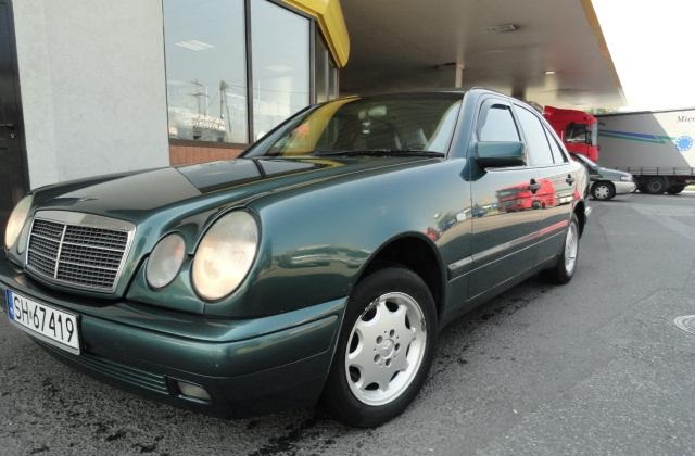 Mercedes-Benz E 200