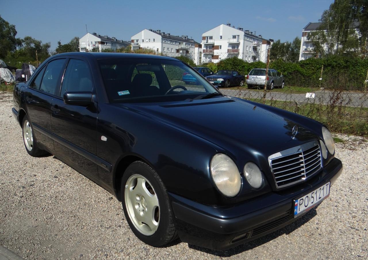 Mercedes-Benz E 220