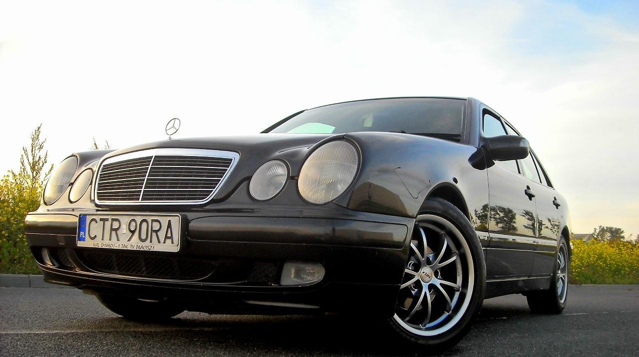 Mercedes-Benz E 200