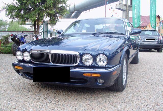 Jaguar XJ