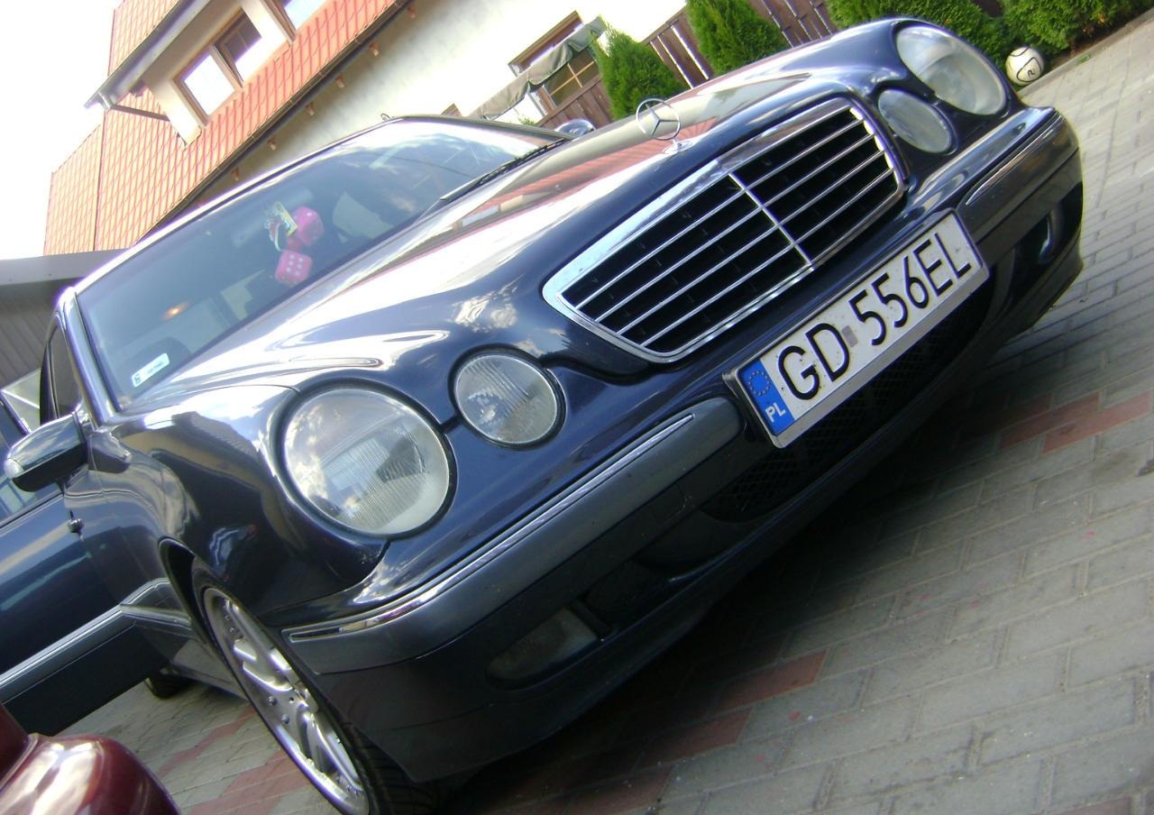 Mercedes-Benz E 220
