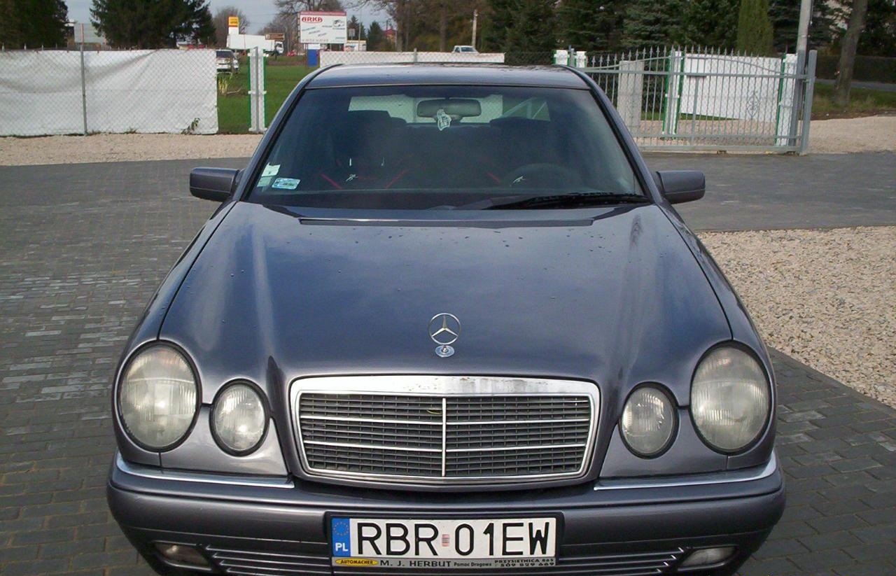 Mercedes-Benz E 290