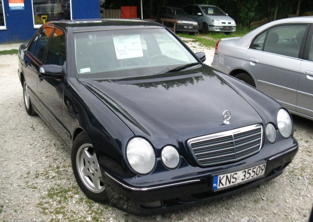Mercedes-Benz E 200