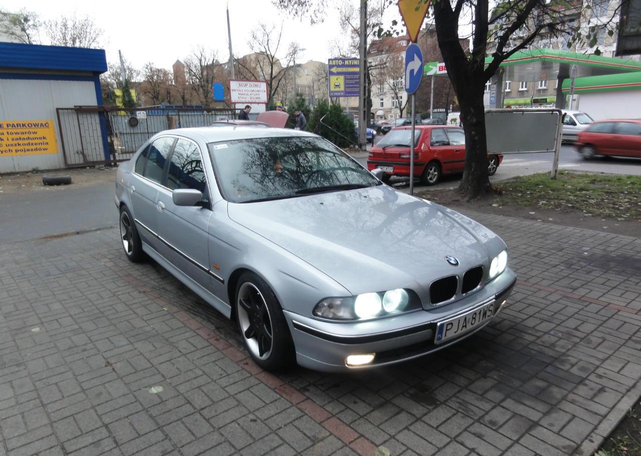 BMW 525