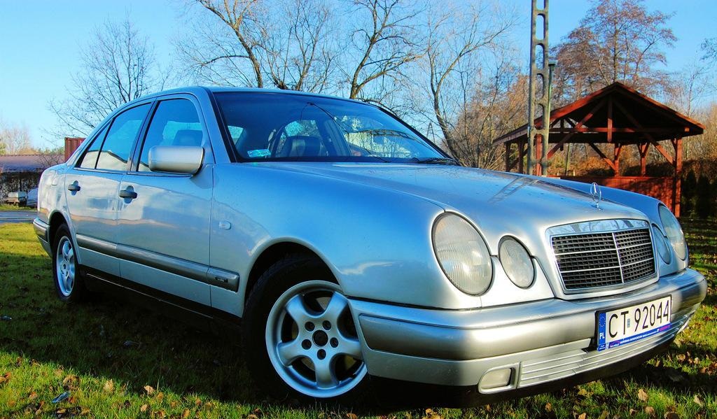 Mercedes-Benz E 200