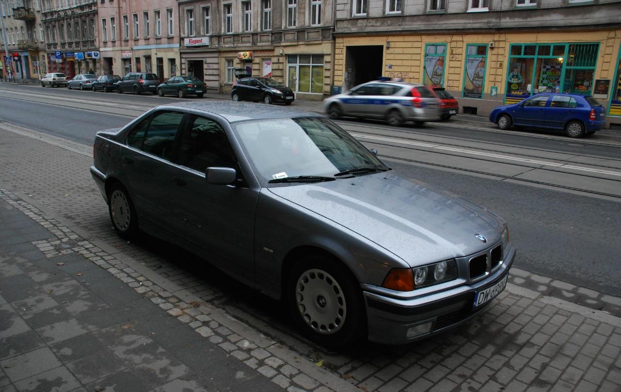 BMW 325